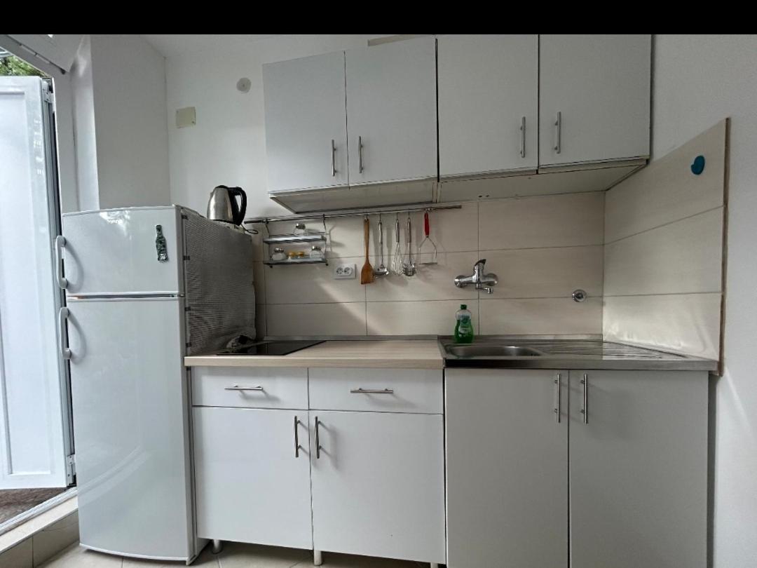 Apartment Perla - 150M From The Sea 노비비노돌스키 외부 사진